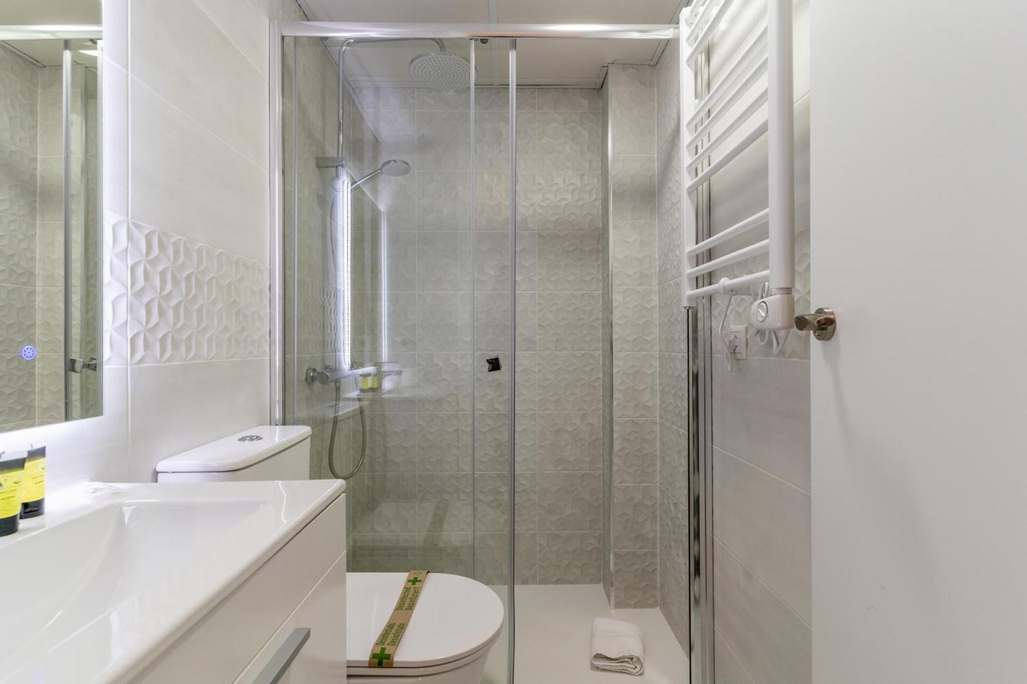 Modern Studio-1Bathroom-Chueca Madrid Buitenkant foto